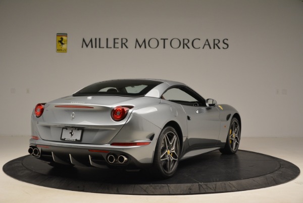 Used 2018 Ferrari California T for sale Sold at Bugatti of Greenwich in Greenwich CT 06830 19