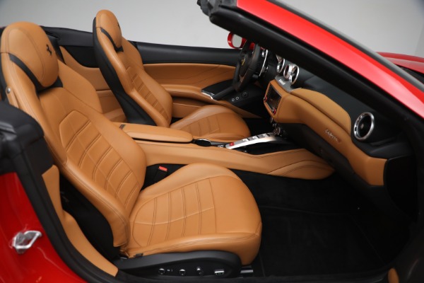 Used 2016 Ferrari California T Handling Speciale for sale Sold at Bugatti of Greenwich in Greenwich CT 06830 24