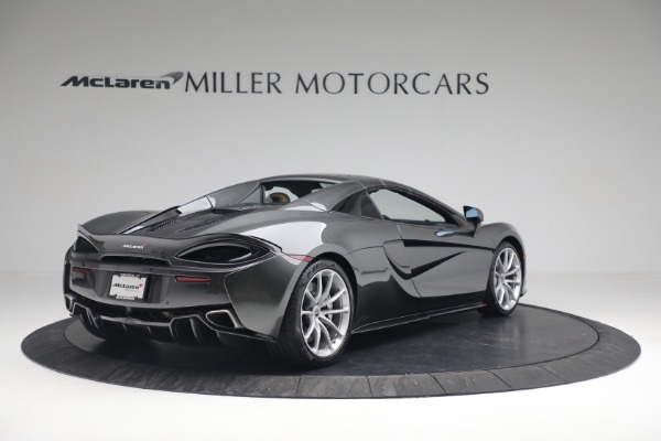 Used 2018 McLaren 570S Spider for sale Sold at Bugatti of Greenwich in Greenwich CT 06830 16