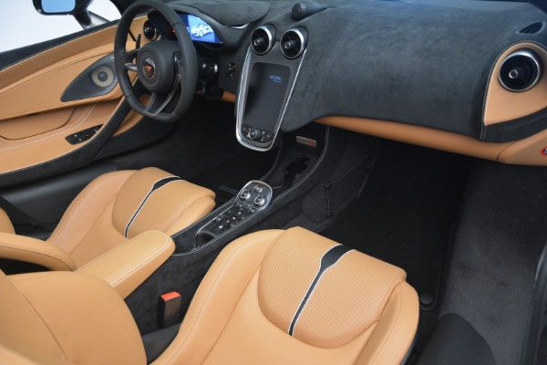 Used 2018 McLaren 570S Spider for sale Sold at Bugatti of Greenwich in Greenwich CT 06830 26