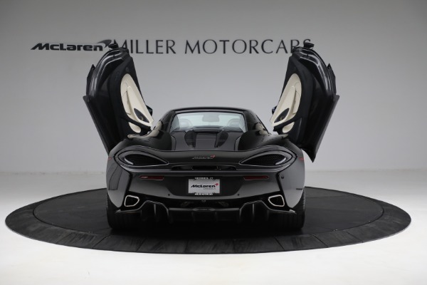 Used 2018 McLaren 570S Spider for sale Sold at Bugatti of Greenwich in Greenwich CT 06830 25