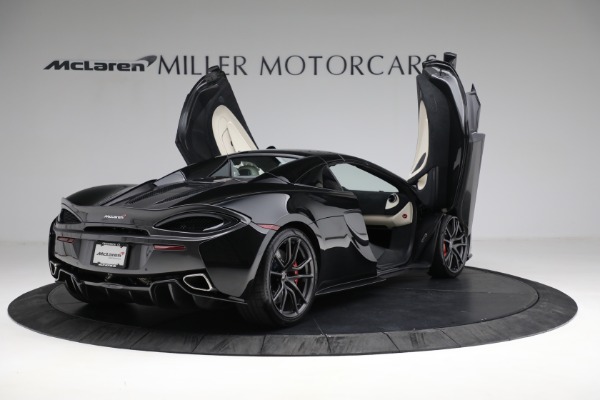 Used 2018 McLaren 570S Spider for sale Sold at Bugatti of Greenwich in Greenwich CT 06830 26