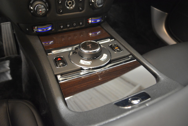 Used 2015 Rolls-Royce Wraith for sale Sold at Bugatti of Greenwich in Greenwich CT 06830 17