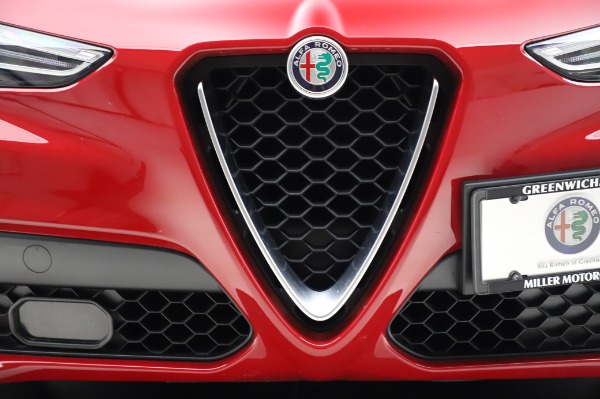 Used 2018 Alfa Romeo Stelvio Sport Q4 for sale Sold at Bugatti of Greenwich in Greenwich CT 06830 13