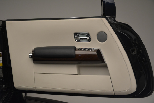 Used 2014 Rolls-Royce Phantom Drophead Coupe for sale Sold at Bugatti of Greenwich in Greenwich CT 06830 21