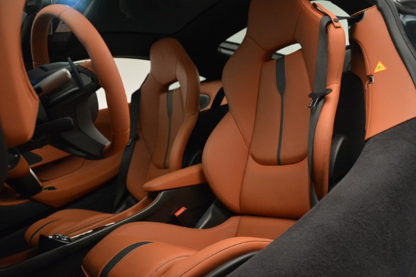 Used 2018 McLaren 570GT Coupe for sale Sold at Bugatti of Greenwich in Greenwich CT 06830 18