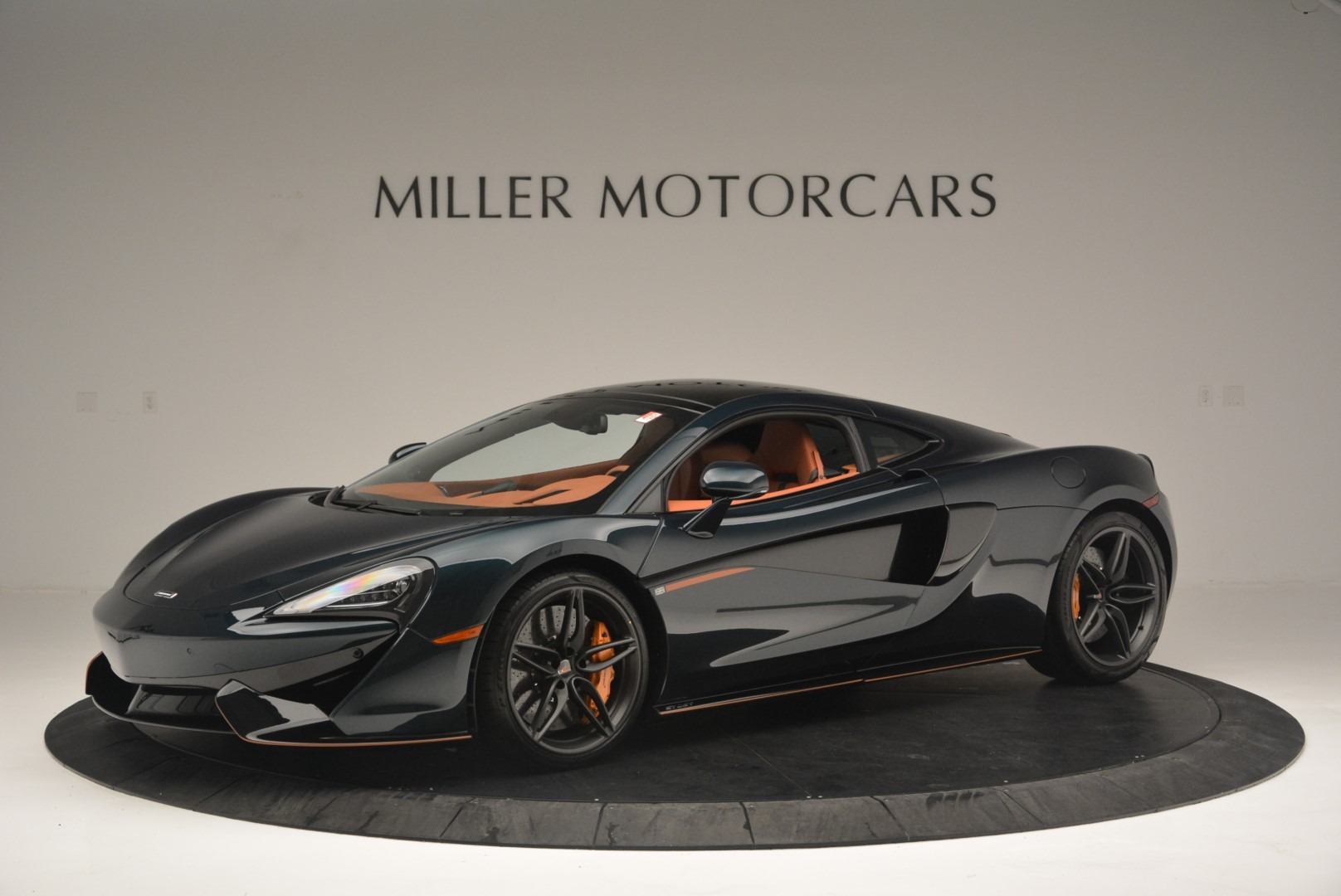 Used 2018 McLaren 570GT Coupe for sale Sold at Bugatti of Greenwich in Greenwich CT 06830 1