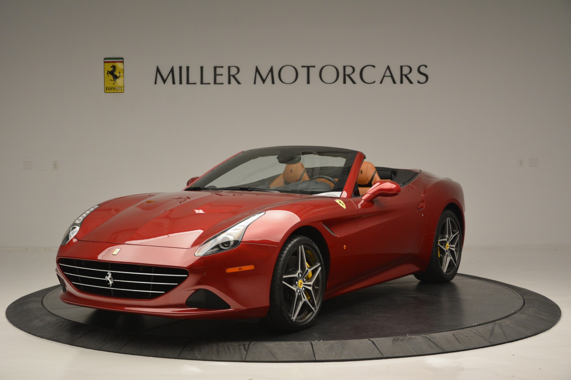 Used 2016 Ferrari California T for sale Sold at Bugatti of Greenwich in Greenwich CT 06830 1