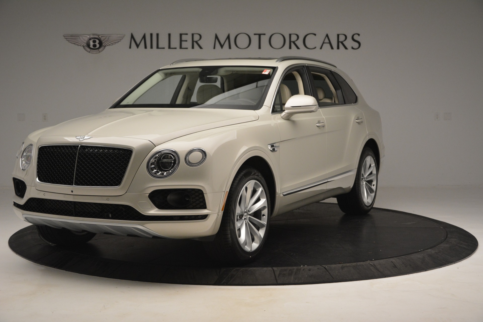 Used 2019 Bentley Bentayga V8 for sale Sold at Bugatti of Greenwich in Greenwich CT 06830 1