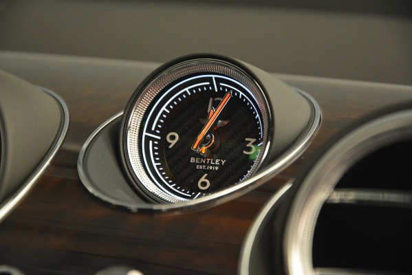 Used 2019 Bentley Bentayga V8 for sale Sold at Bugatti of Greenwich in Greenwich CT 06830 22
