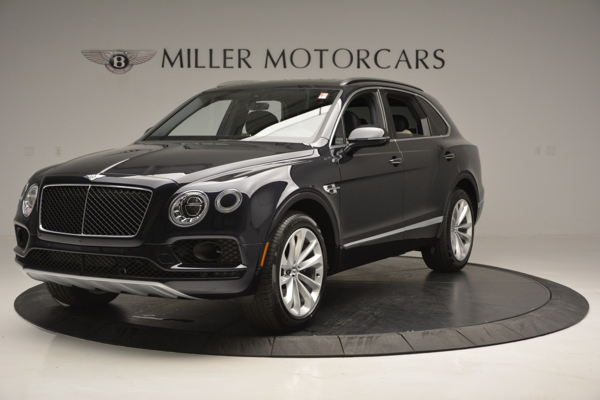 Used 2019 Bentley Bentayga V8 for sale Sold at Bugatti of Greenwich in Greenwich CT 06830 1