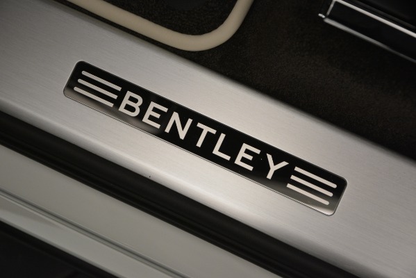 New 2019 Bentley Bentayga V8 for sale Sold at Bugatti of Greenwich in Greenwich CT 06830 17