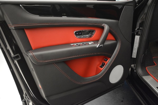 Used 2019 Bentley Bentayga V8 for sale $118,900 at Bugatti of Greenwich in Greenwich CT 06830 15