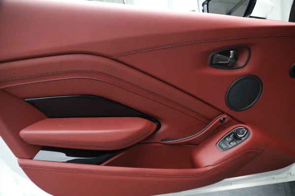New 2019 Aston Martin Vantage for sale Sold at Bugatti of Greenwich in Greenwich CT 06830 18
