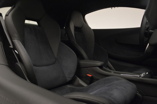 Used 2017 McLaren 570S Coupe for sale $159,900 at Bugatti of Greenwich in Greenwich CT 06830 20