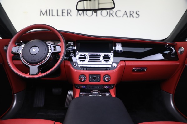 Used 2019 Rolls-Royce Dawn for sale $346,900 at Bugatti of Greenwich in Greenwich CT 06830 4