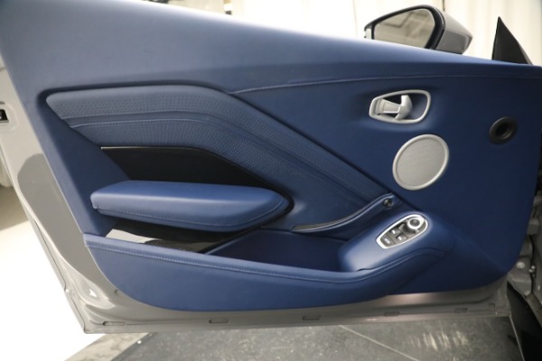 New 2019 Aston Martin Vantage for sale Sold at Bugatti of Greenwich in Greenwich CT 06830 17