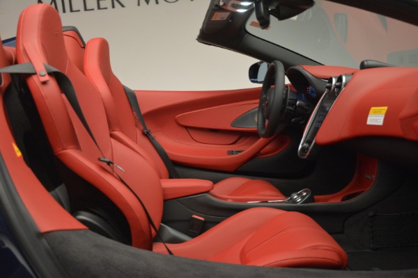 Used 2019 McLaren 570S Spider for sale $149,900 at Bugatti of Greenwich in Greenwich CT 06830 27