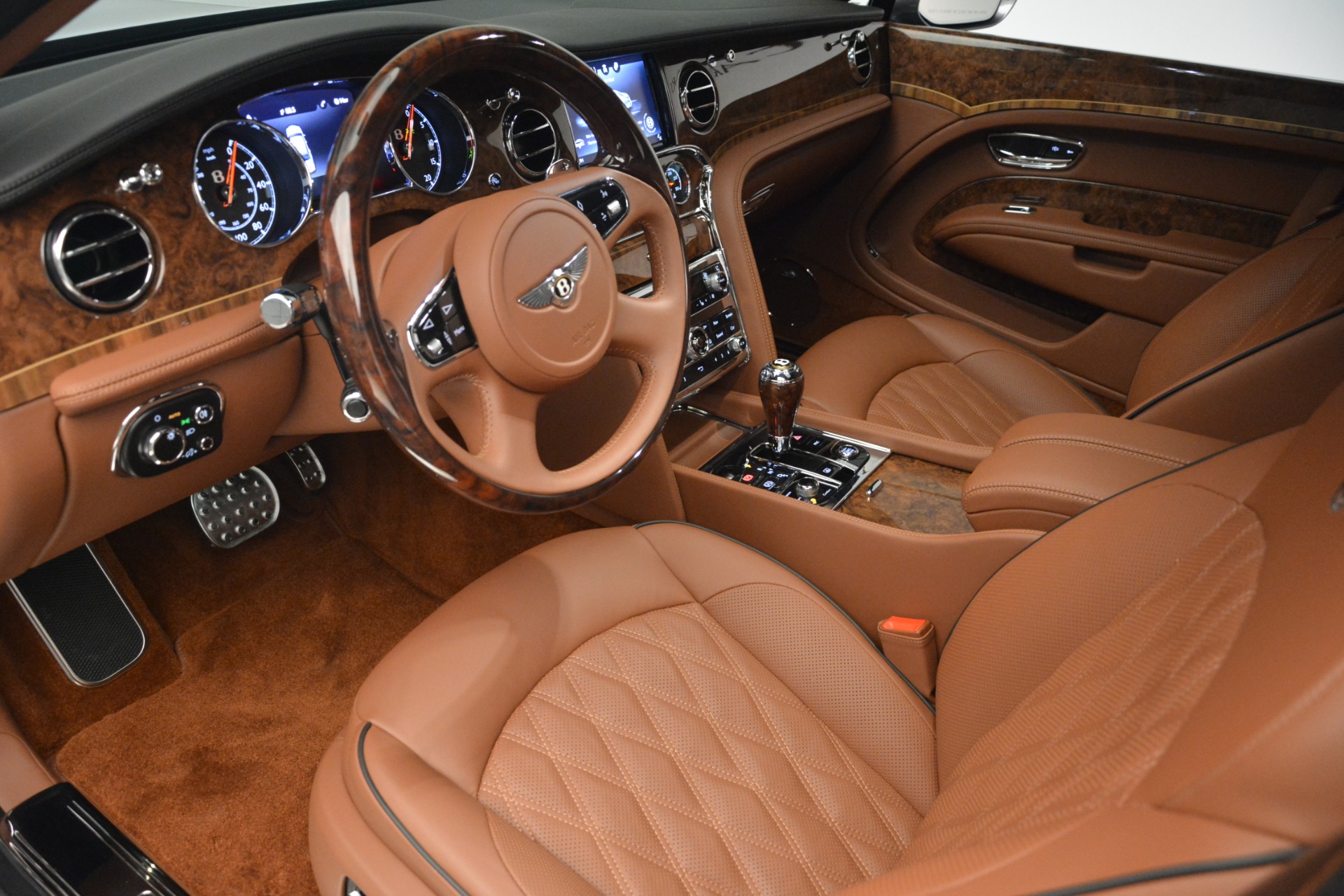 Bentley Mulsanne Extended Wheelbase | Bentley mulsanne, Super luxury cars,  Sports cars luxury