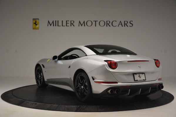 Used 2015 Ferrari California T for sale Sold at Bugatti of Greenwich in Greenwich CT 06830 17