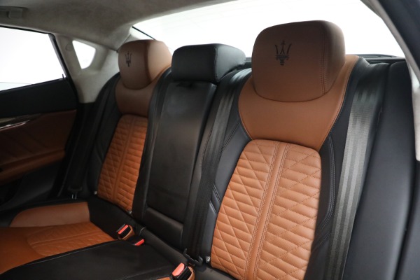 Used 2019 Maserati Quattroporte S Q4 GranLusso Edizione Nobile for sale Sold at Bugatti of Greenwich in Greenwich CT 06830 17