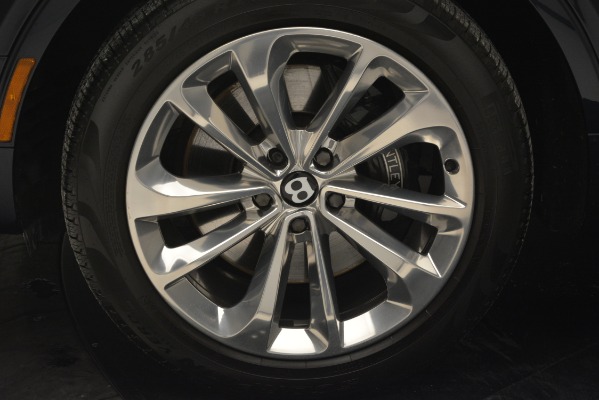 Used 2017 Bentley Bentayga W12 for sale Sold at Bugatti of Greenwich in Greenwich CT 06830 15