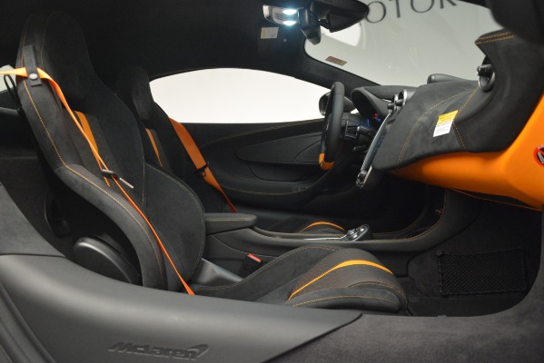 New 2019 McLaren 570S Coupe for sale Sold at Bugatti of Greenwich in Greenwich CT 06830 20