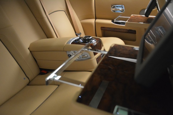 Used 2014 Rolls-Royce Ghost for sale Sold at Bugatti of Greenwich in Greenwich CT 06830 24