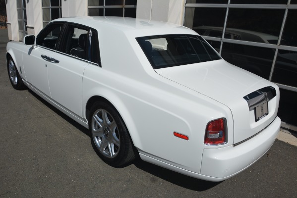 Used 2014 Rolls-Royce Phantom for sale Sold at Bugatti of Greenwich in Greenwich CT 06830 5