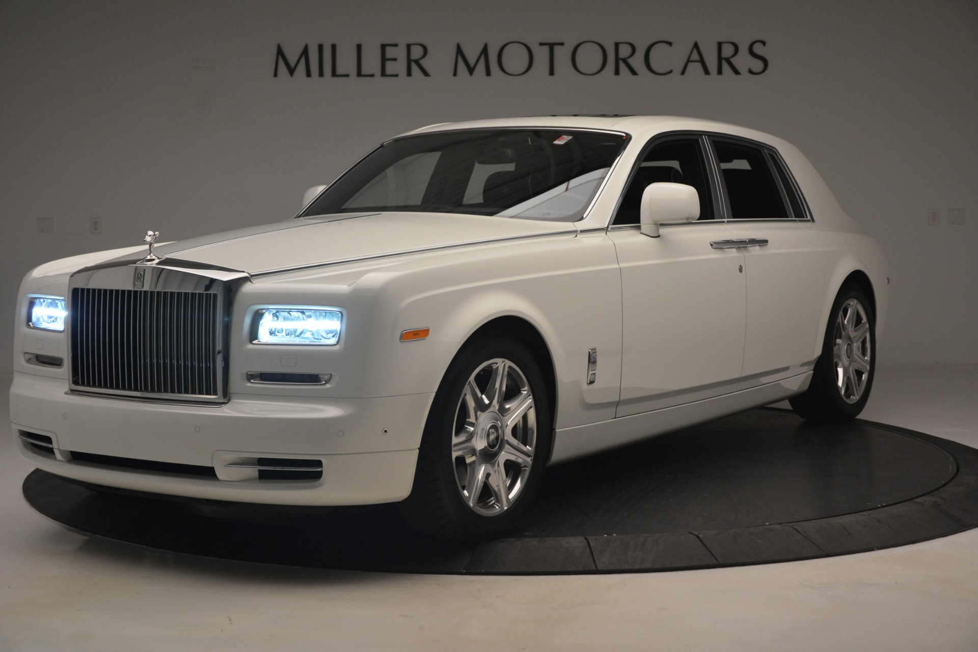 Used 2014 Rolls-Royce Phantom for sale Sold at Bugatti of Greenwich in Greenwich CT 06830 1