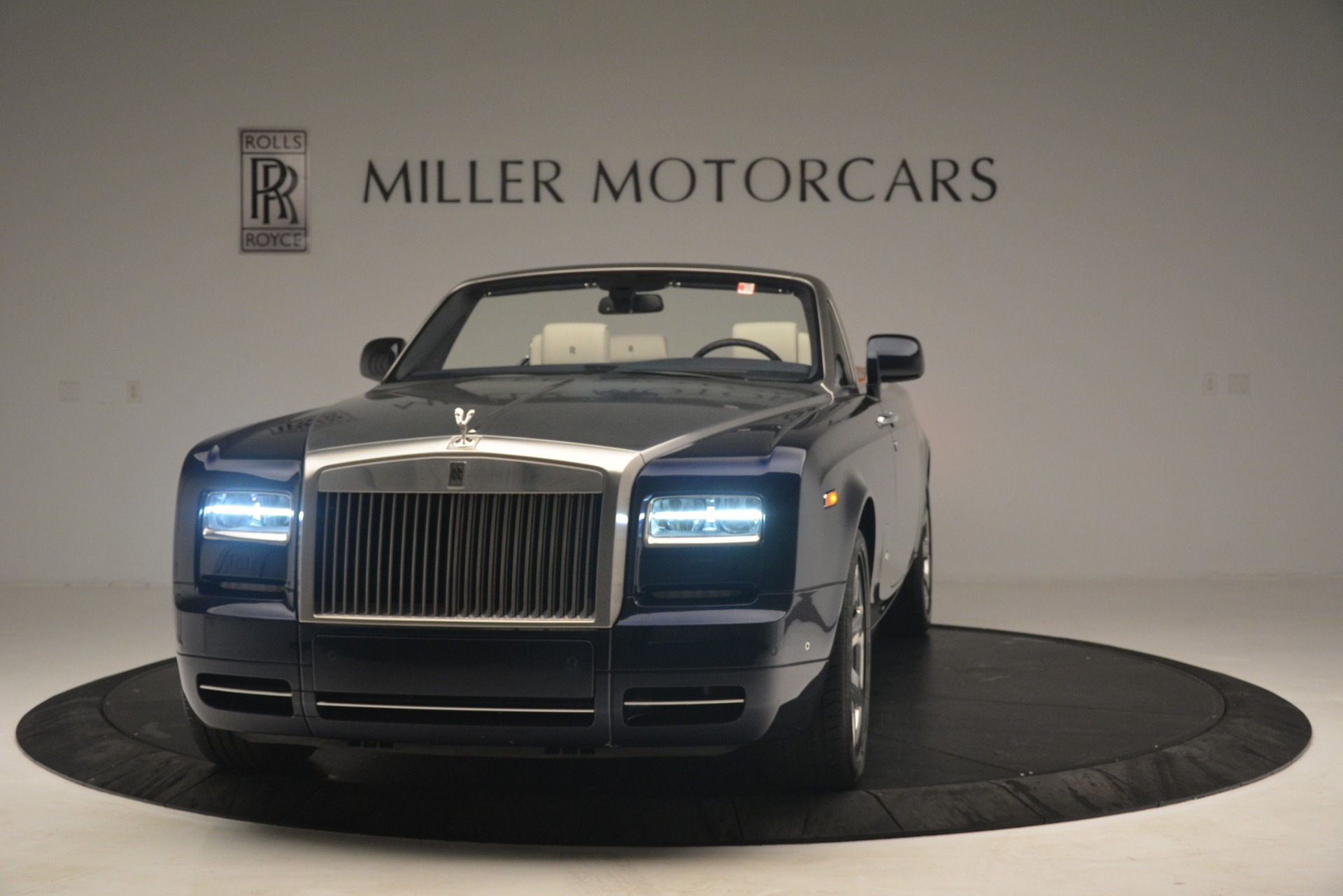 Used 2013 Rolls-Royce Phantom Drophead Coupe for sale Sold at Bugatti of Greenwich in Greenwich CT 06830 1