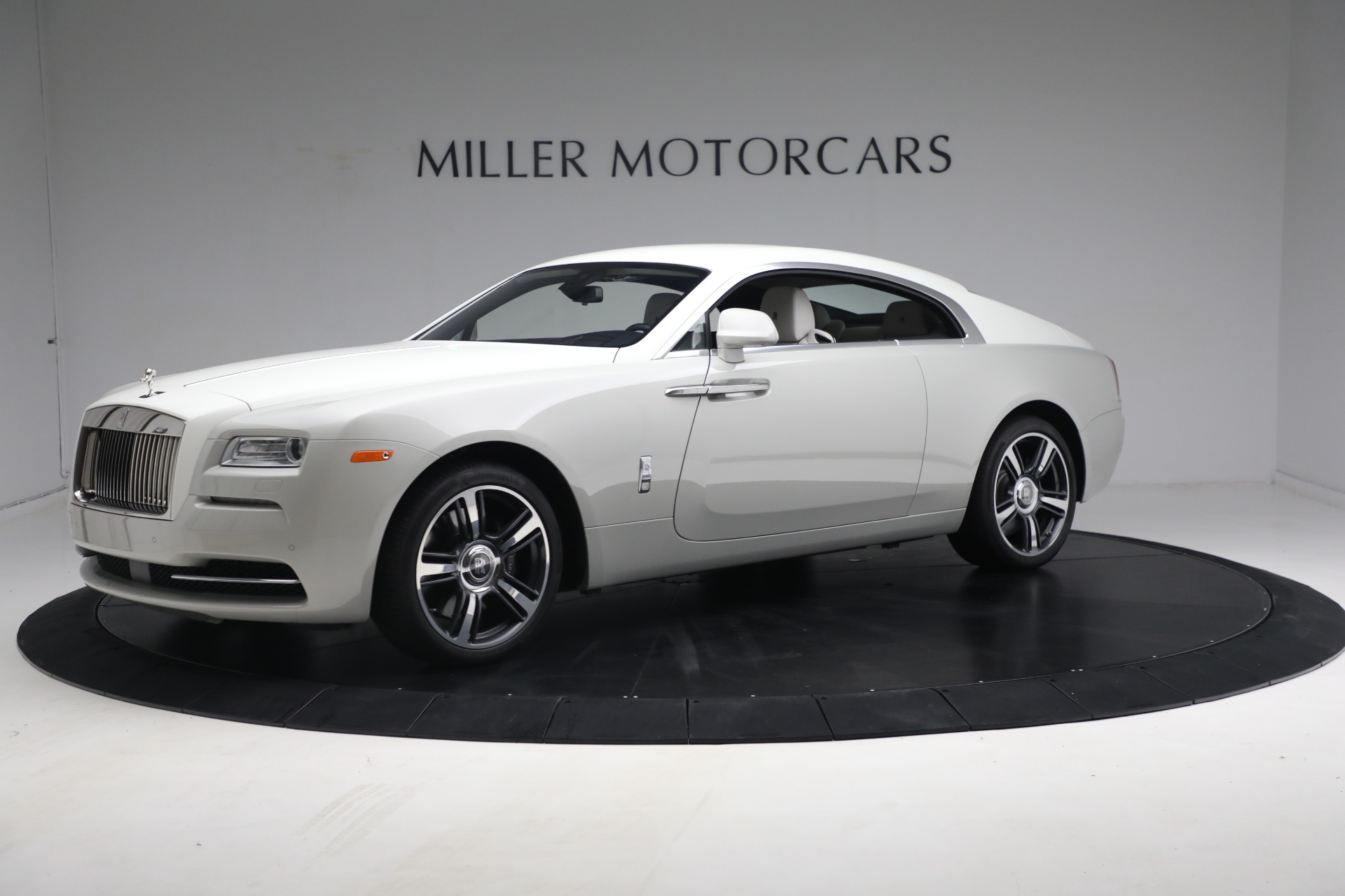 Used 2016 Rolls-Royce Wraith for sale $205,900 at Bugatti of Greenwich in Greenwich CT 06830 1