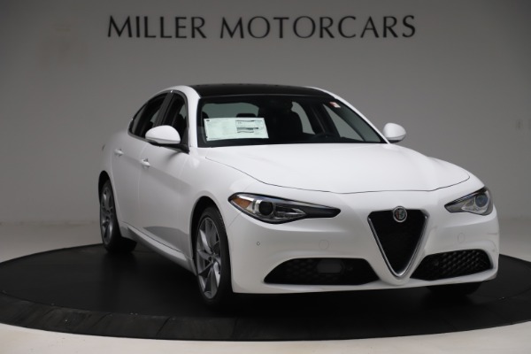 New 2019 Alfa Romeo Giulia Q4 for sale Sold at Bugatti of Greenwich in Greenwich CT 06830 11