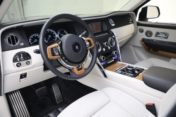 Used 2019 Rolls-Royce Cullinan for sale $329,900 at Bugatti of Greenwich in Greenwich CT 06830 12