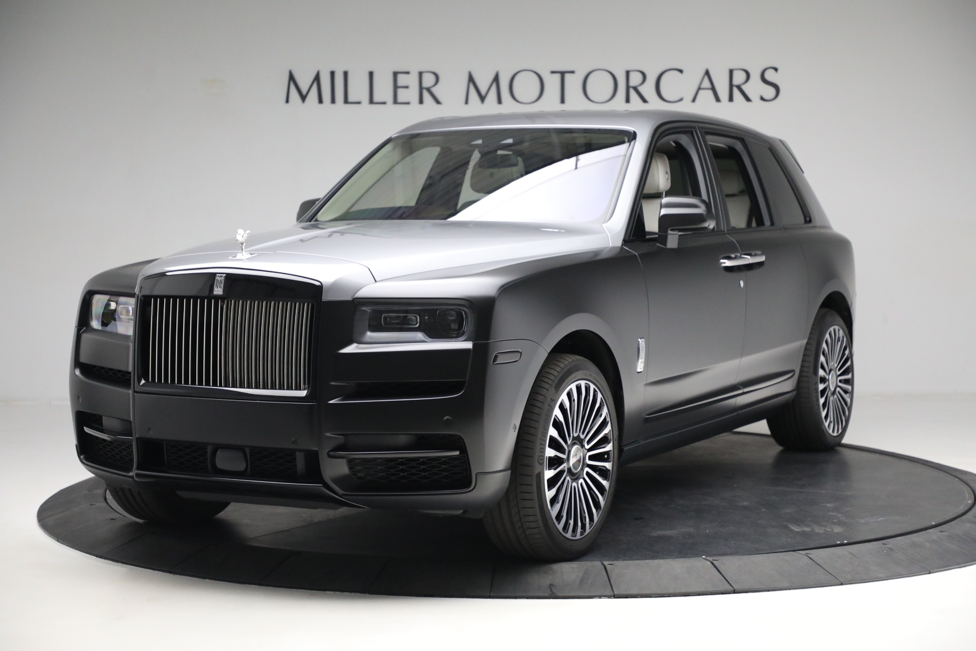 Used 2019 Rolls-Royce Cullinan for sale Sold at Bugatti of Greenwich in Greenwich CT 06830 1