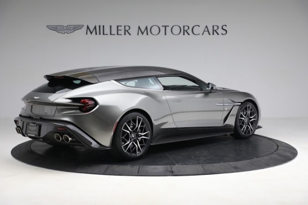 Used 2019 Aston Martin Vanquish Zagato Shooting Brake for sale $699,900 at Bugatti of Greenwich in Greenwich CT 06830 7