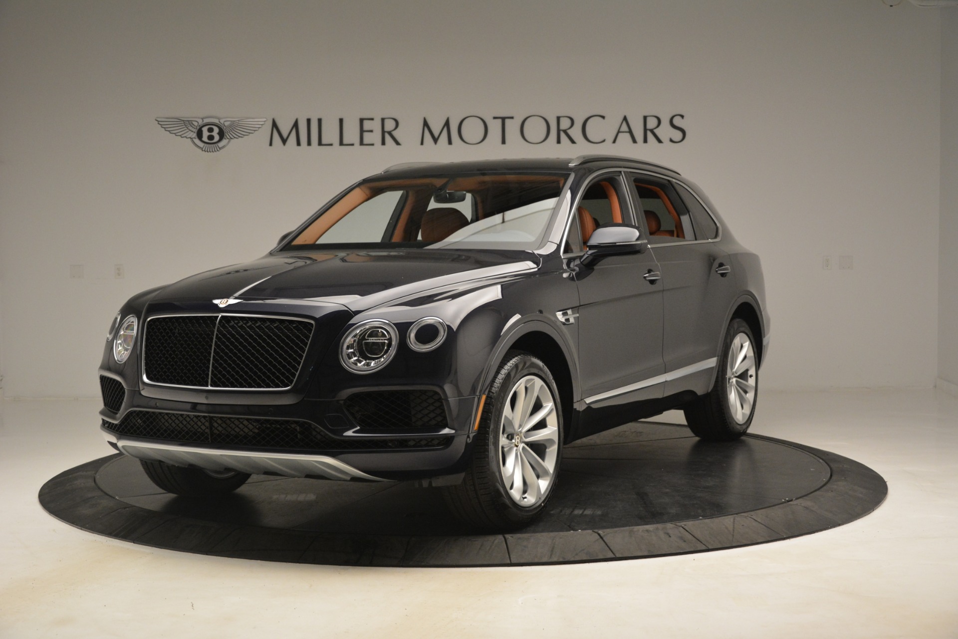 Used 2019 Bentley Bentayga V8 for sale $146,900 at Bugatti of Greenwich in Greenwich CT 06830 1