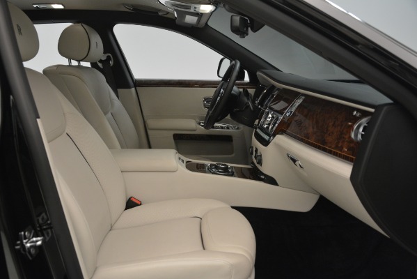 Used 2016 Rolls-Royce Ghost for sale Sold at Bugatti of Greenwich in Greenwich CT 06830 18