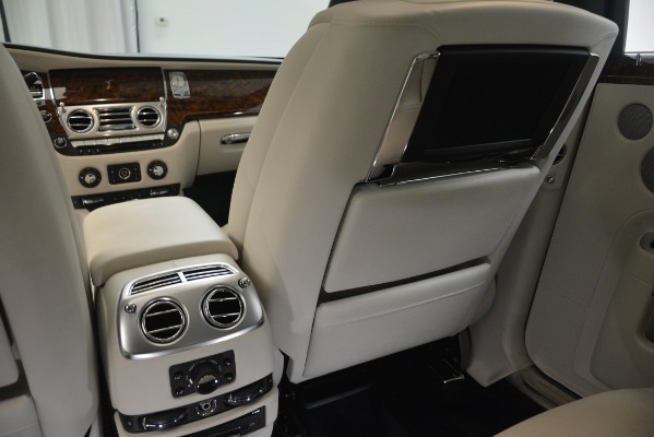Used 2016 Rolls-Royce Ghost for sale Sold at Bugatti of Greenwich in Greenwich CT 06830 26
