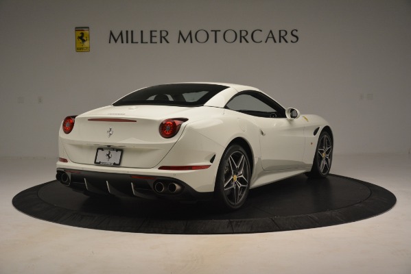 Used 2016 Ferrari California T for sale Sold at Bugatti of Greenwich in Greenwich CT 06830 17