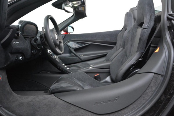 Used 0 for sale Sold at Bugatti of Greenwich in Greenwich CT 06830 23