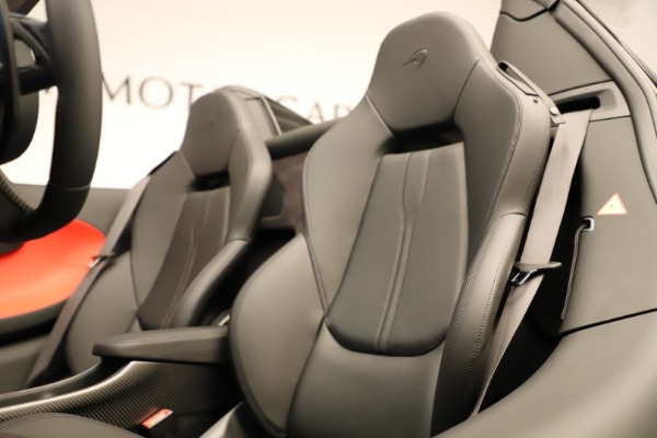 Used 2020 McLaren 600LT Spider for sale $249,900 at Bugatti of Greenwich in Greenwich CT 06830 27