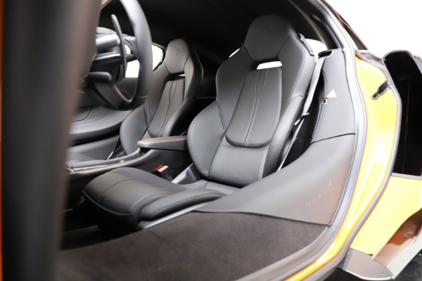 Used 2019 McLaren 600LT for sale $254,900 at Bugatti of Greenwich in Greenwich CT 06830 17