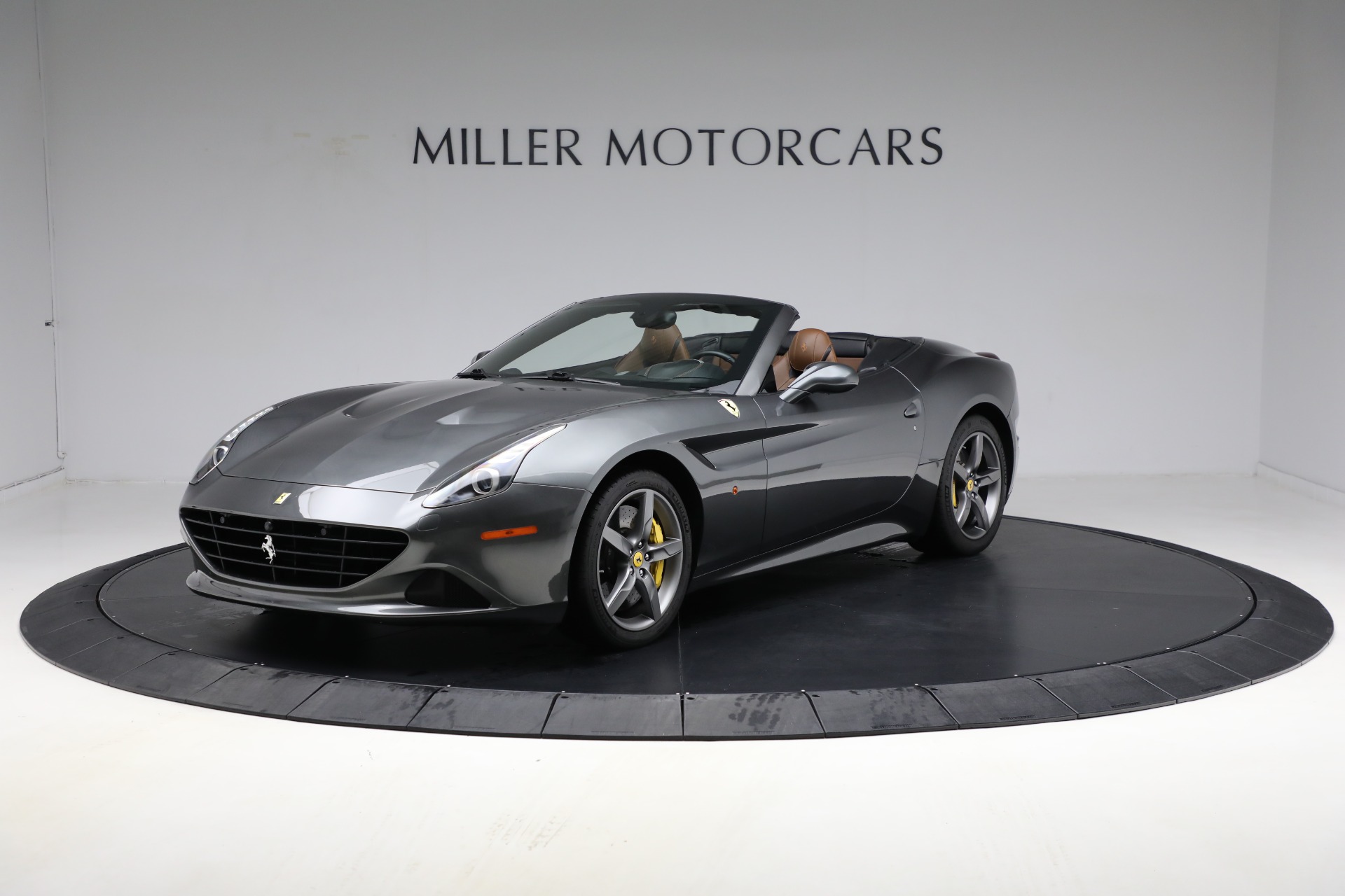 Used 2015 Ferrari California T for sale Sold at Bugatti of Greenwich in Greenwich CT 06830 1