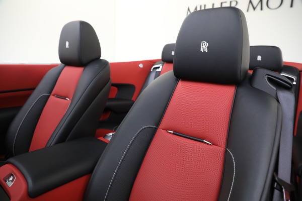 Used 2019 Rolls-Royce Dawn for sale $329,900 at Bugatti of Greenwich in Greenwich CT 06830 22