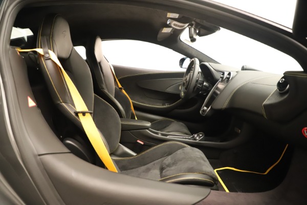 Used 2017 McLaren 570S for sale $159,900 at Bugatti of Greenwich in Greenwich CT 06830 13