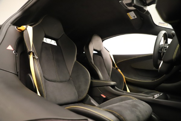 Used 2017 McLaren 570S for sale $159,900 at Bugatti of Greenwich in Greenwich CT 06830 14