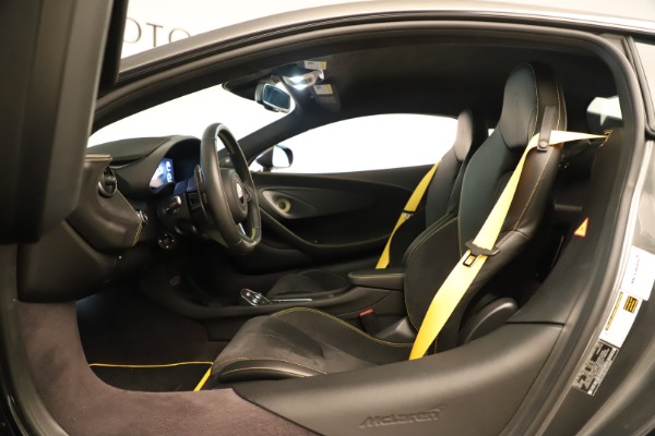 Used 2017 McLaren 570S Coupe for sale $176,900 at Bugatti of Greenwich in Greenwich CT 06830 15