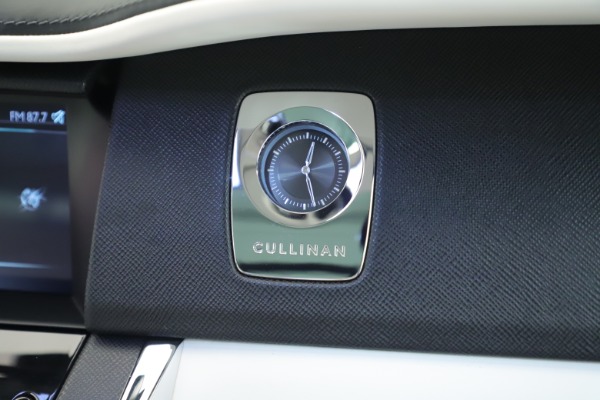 New 2019 Rolls-Royce Cullinan for sale Sold at Bugatti of Greenwich in Greenwich CT 06830 22