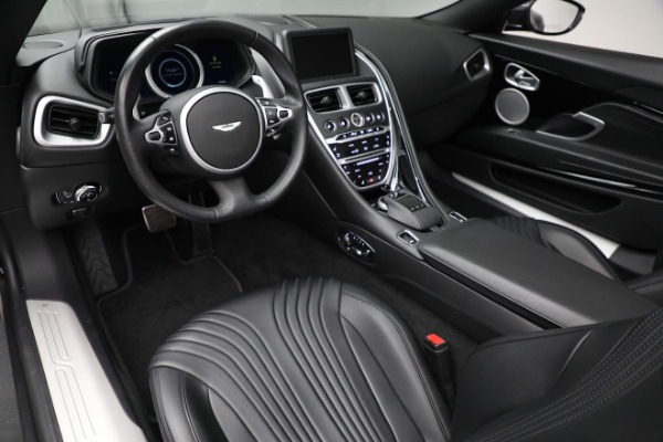 Used 2019 Aston Martin DB11 Volante for sale $145,900 at Bugatti of Greenwich in Greenwich CT 06830 19